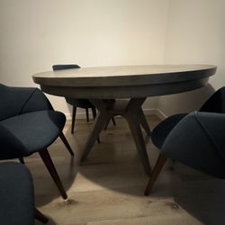 Dining Table and 5 Chairs