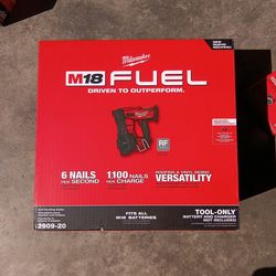 M18 FUEL 18-Volt Lithium-Ion Brushless Cordless Coil Roofing Nailer (Tool Only)