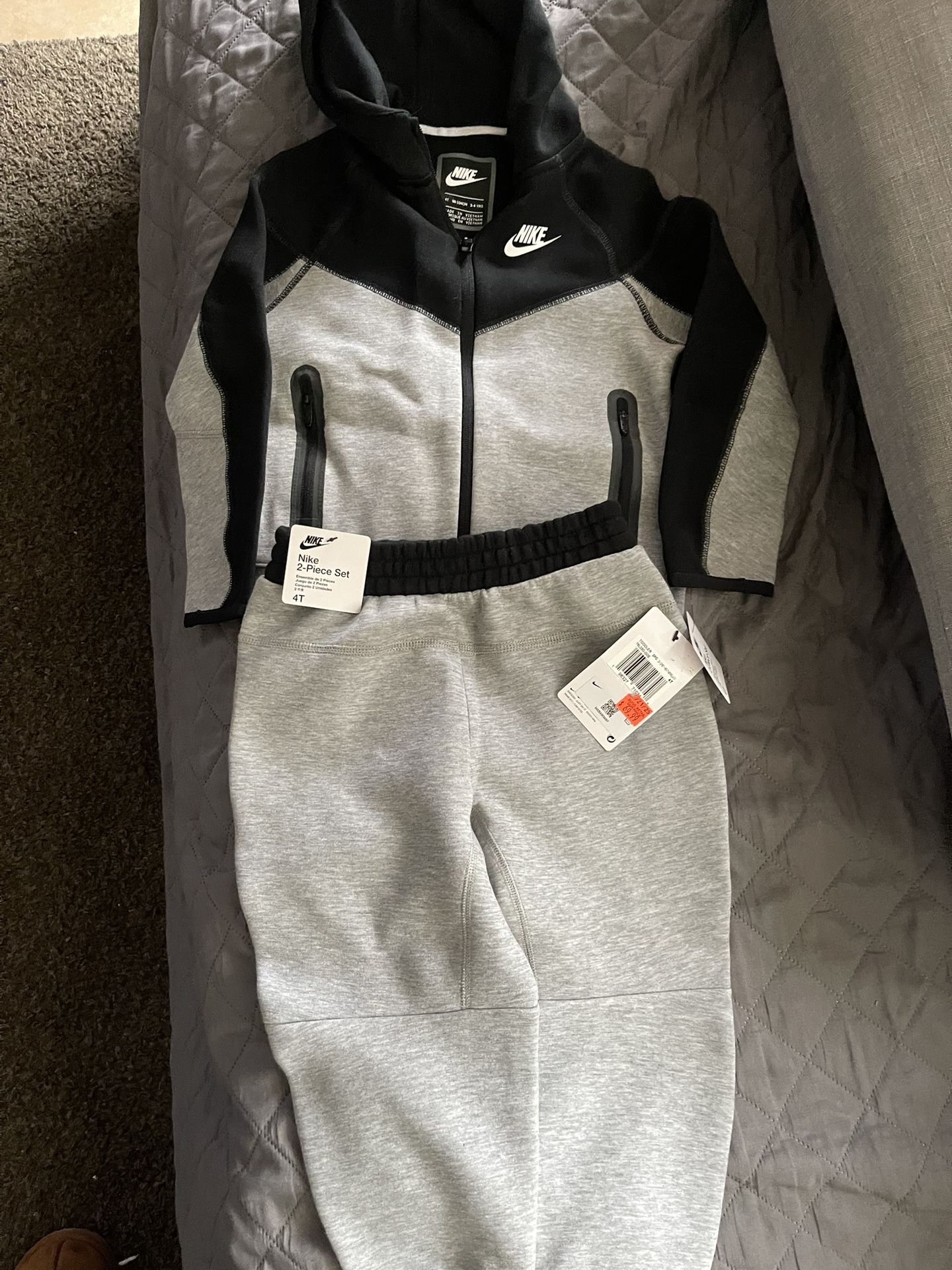 New Nike 2 Pcs Set