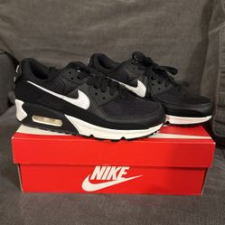 Air Max 90. Size W 5.5