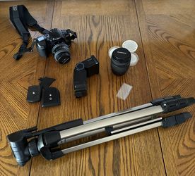 Minolta Maxim 400si 35mm SLR Film Camera With Quanteray 70-210mm Lens , Remote Flash And Tripod