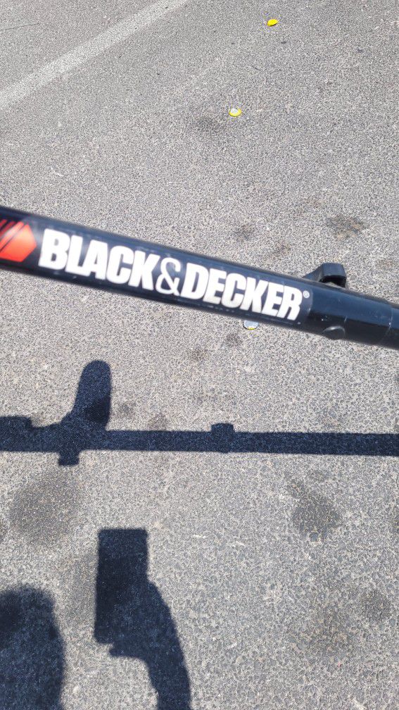 Shovel, Black And Decker Edger, Light Stand- Make Me An Offer! for Sale in  Las Vegas, NV - OfferUp