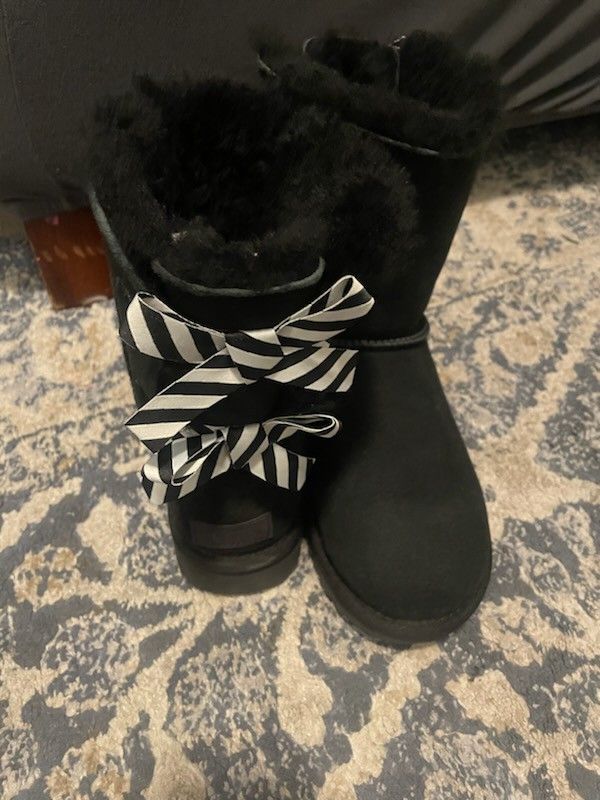 Bailey Bow Diagnol Stripe UGG Boots