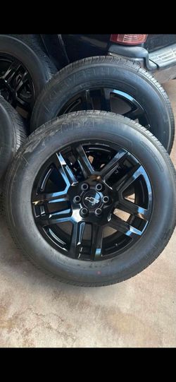 20s CHEVY GMC RIMS TIRES 6LUGS 6X5.5