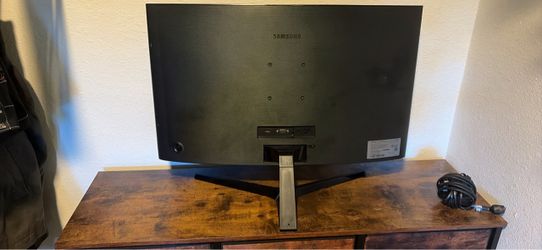 Samsung curved monitor