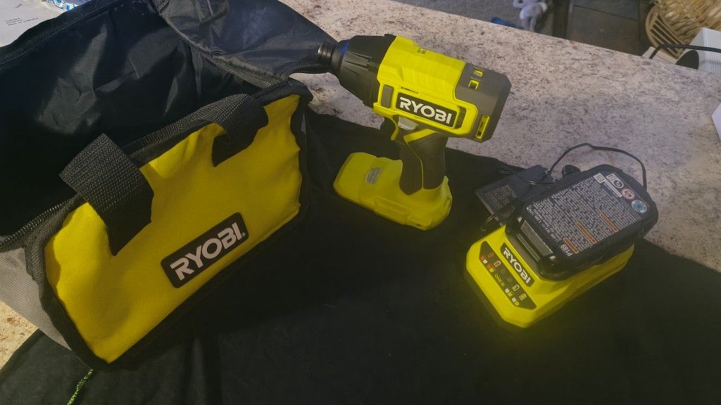 18V Brushless 1/4 in. Impact Driver and operator's manual. B