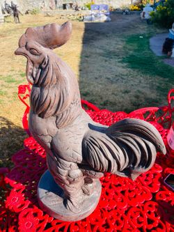 Cast aluminum 24” chicken 🐔 rooster yard art statue