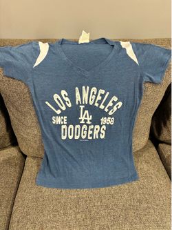 $4 women medium dodgers shirt
