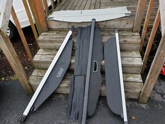 Retractable Cargo Cover shades