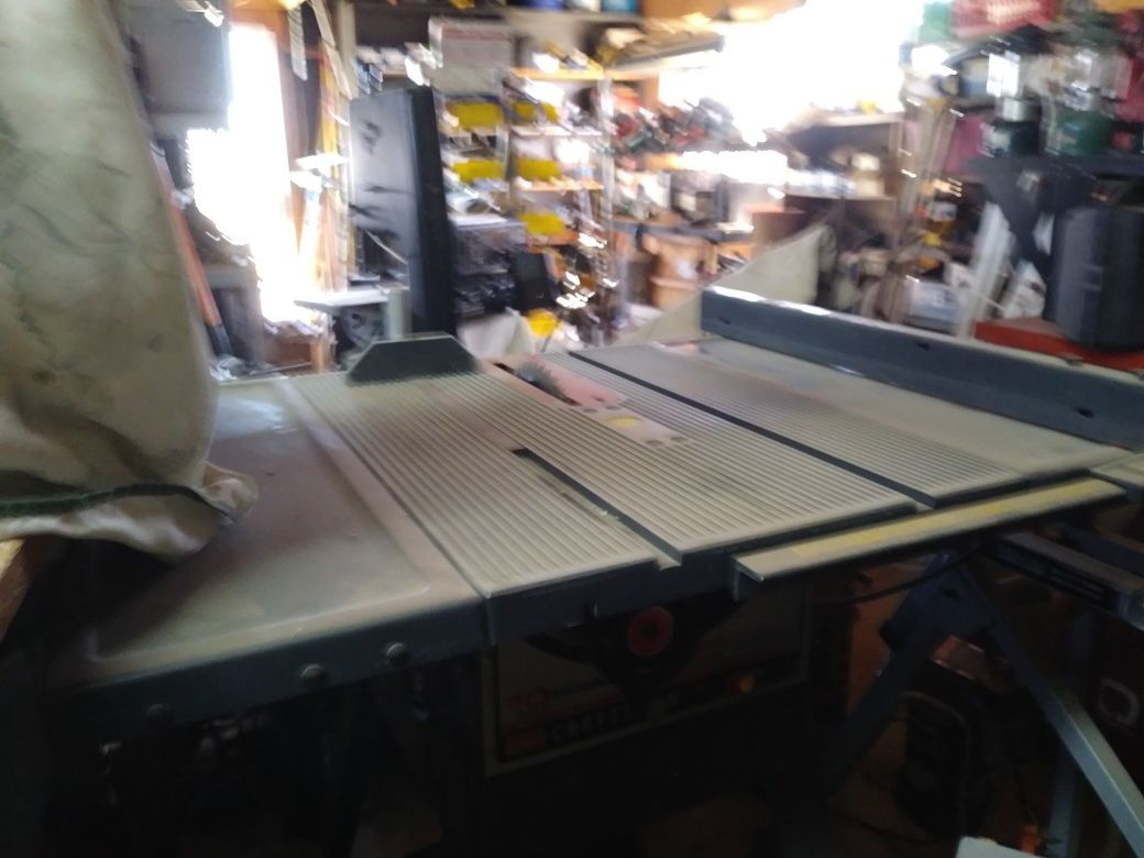 Sears Craftsman table saw ..