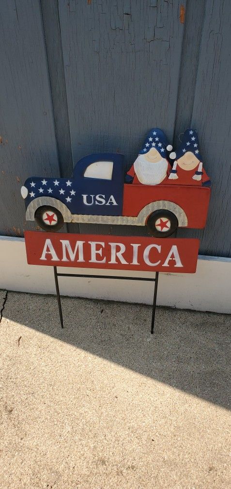 Patriotic Nombs Lawn Ornaments
