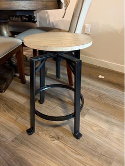 Swivel barstool