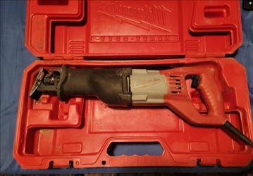 Milwaukee Sawzall Reciprocating Saw (Model 6519-30) with Hard Case