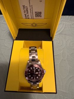 New Invicta Diver-Style Watch Cola with Box