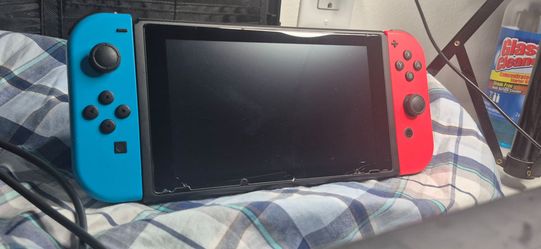 Nintendo Switch V2 128gb + Smash Bros Ultimate Bundle