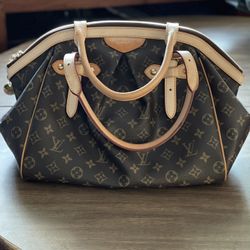 Louis Vuitton Purse 