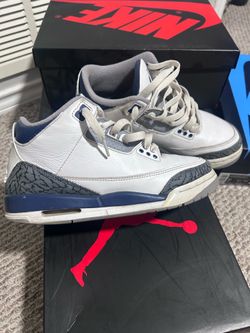 Jordan’s size 5.5 youth