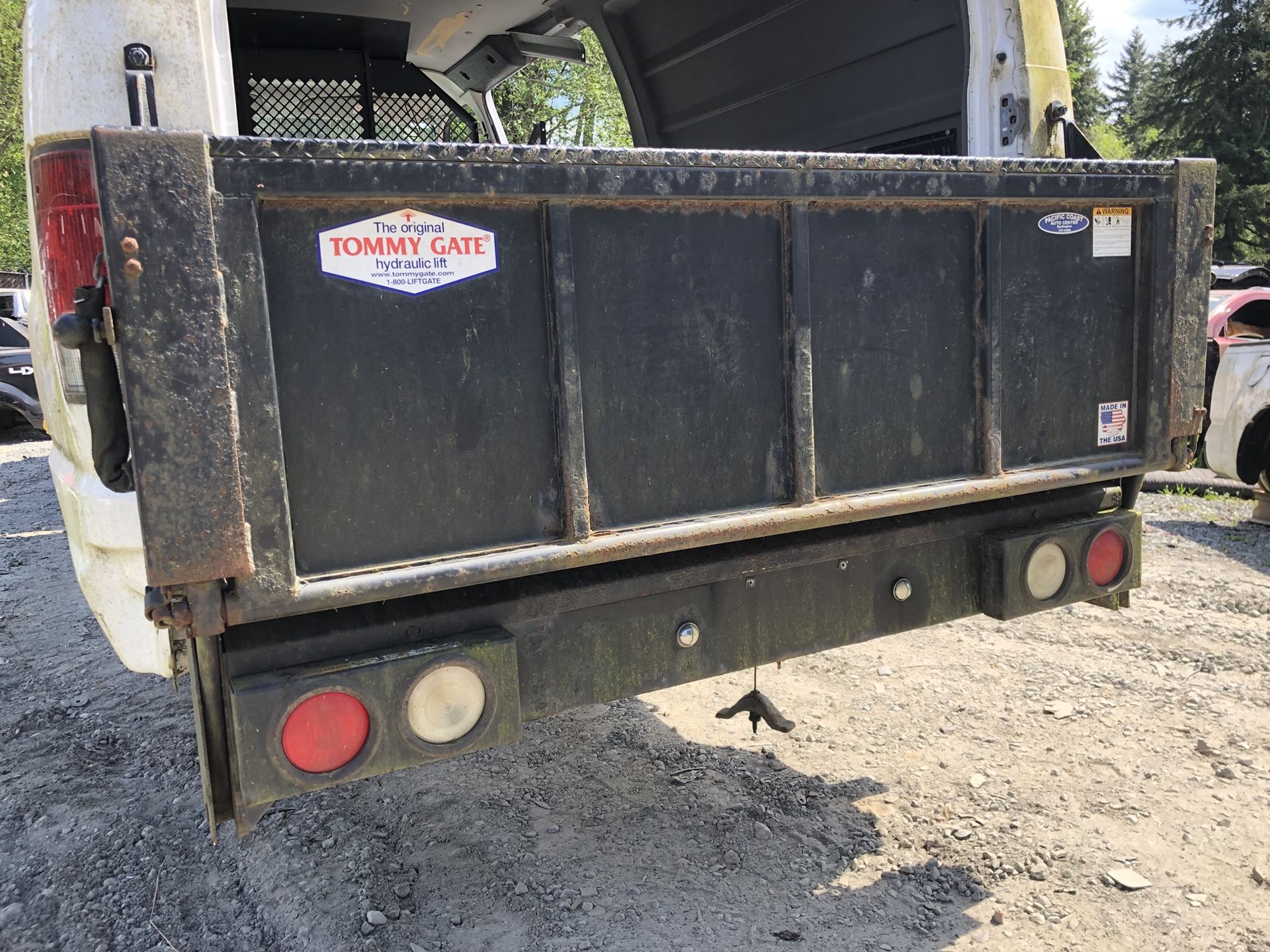 Tommy Lift Gate Liftgate for Ford E150 E250 E350 Van #8385