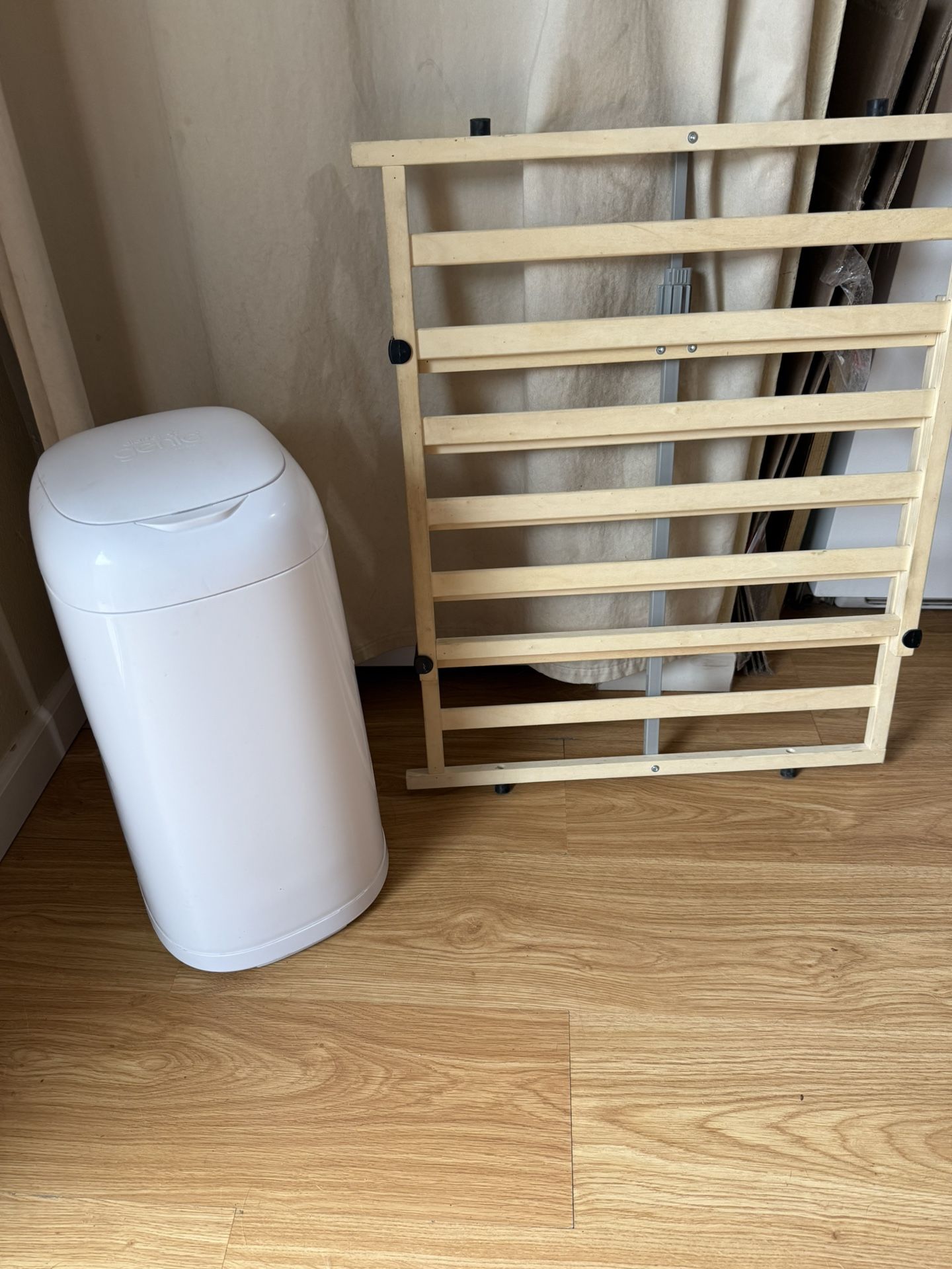 Diaper Pail And Baby Gate 