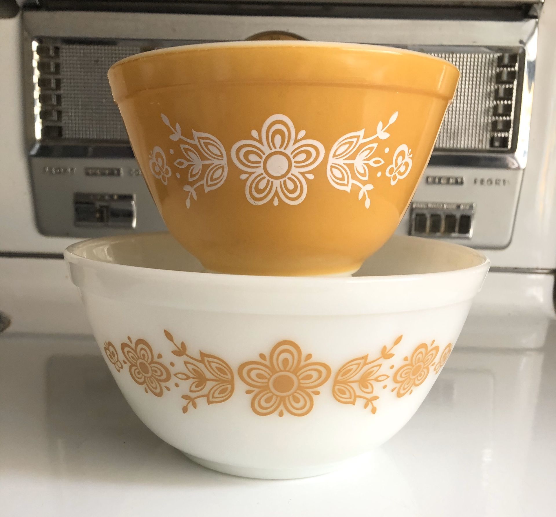 Vintage Pyrex Mixing Bowls, Butterfly Gold, 401 402