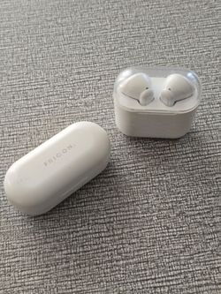 Earbuds