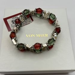 1013-PTT Vintage Von Maur Holiday  Beaded Christmas Charm Bracelet Stretchy NWT