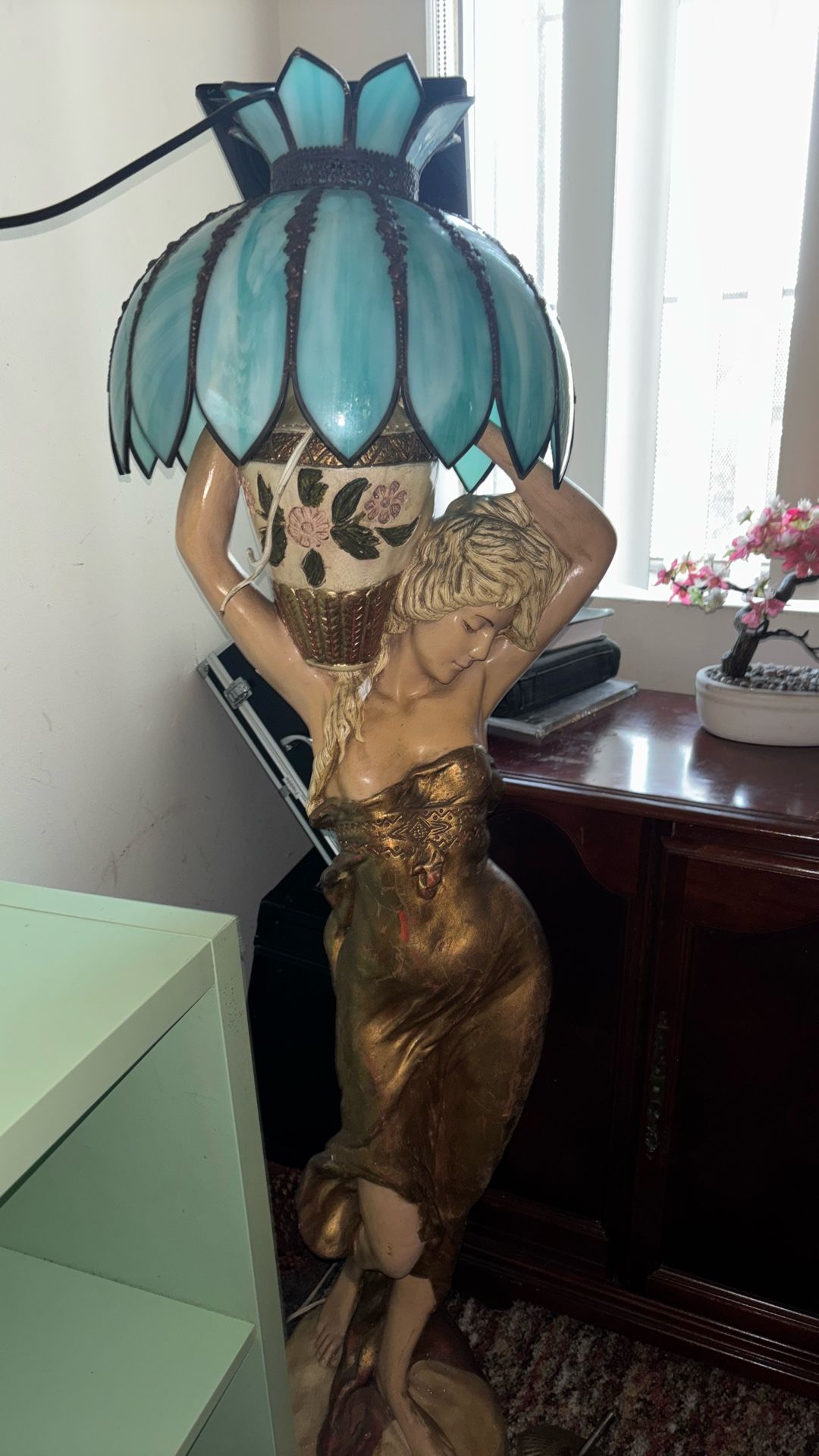 1945 Porcelain Sculpture LAMP