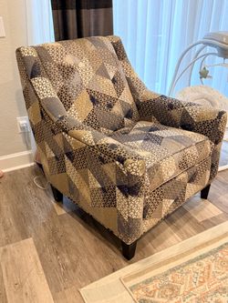 Accent arm chair