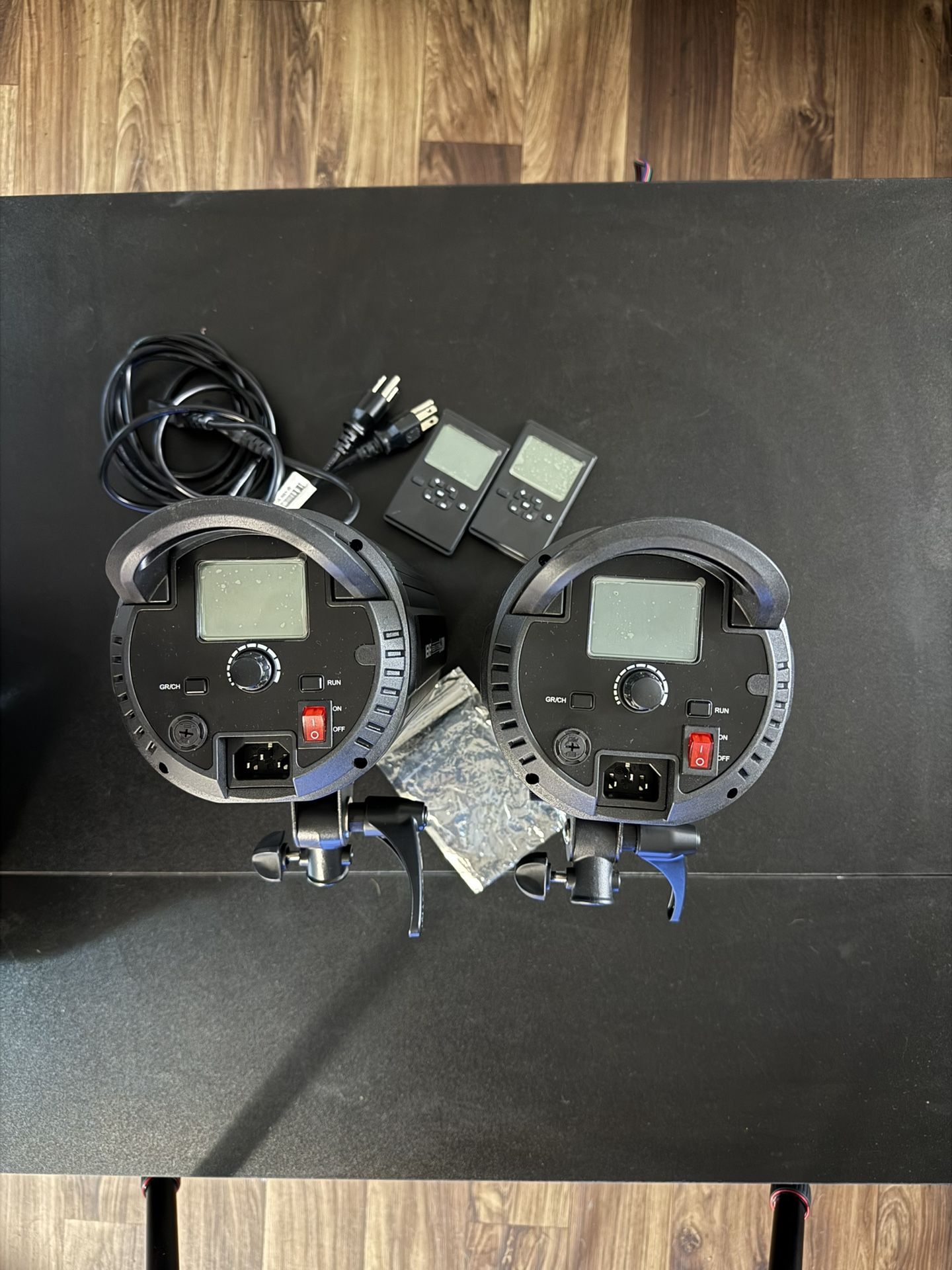 Neewer Continuous Wireless Film Light - (2) 200w