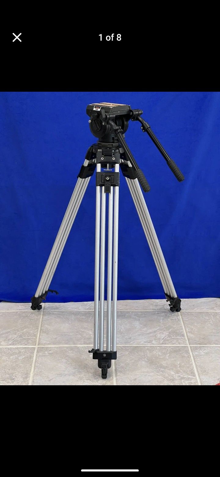 Bogen 3190 Tripod With 3066 100 mm Fluid Head
