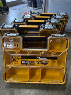DEWALT 10 Compartment Deep Pro Parts Organizer