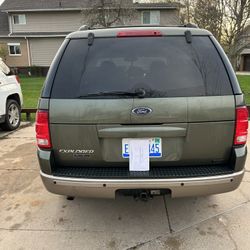 2004 Ford Explorer