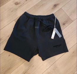 Black essential shorts