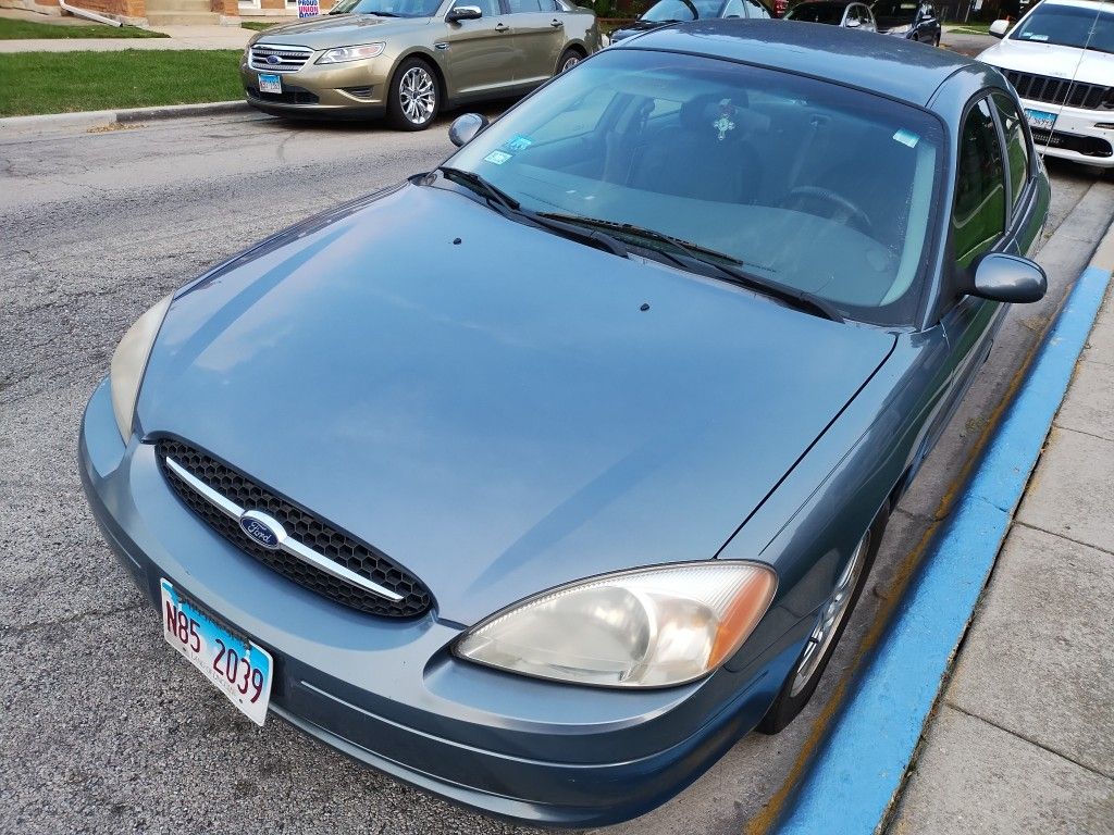 Ford Taurus Se 2000