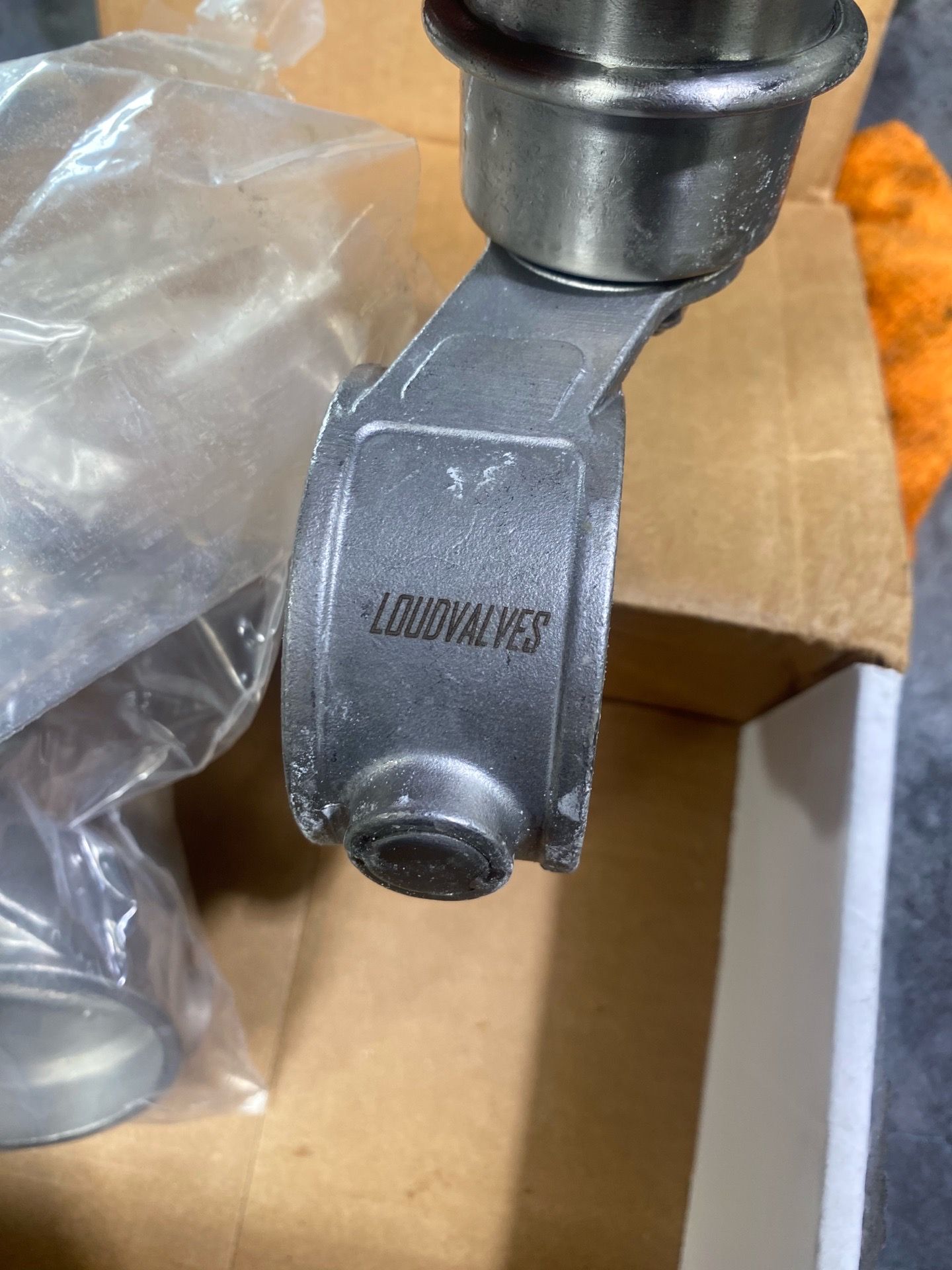 Loud Valves 2.5” Exhaust (2)