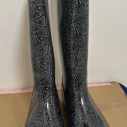 Tom’s  Rains Boots 