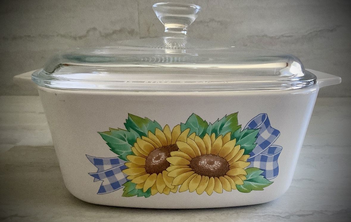 Vintage Corning Ware Sunsations Pattern 1 1/2L With Lid