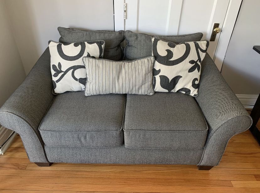 Couch /Sofa 