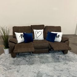 Brown Costco Recliner Couch (FREE DELIVERY 🚚)
