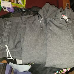 (NEW) 3 PIECES, SIZE LARGE,  2 ZIP UP HOODIES,V1 SWEAT DRAWSTRING SWEAT PANTS