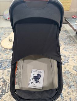 Nuna Demi Grow Bassinet with Stand