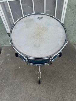 Ludwig super classic blue sparkle snare