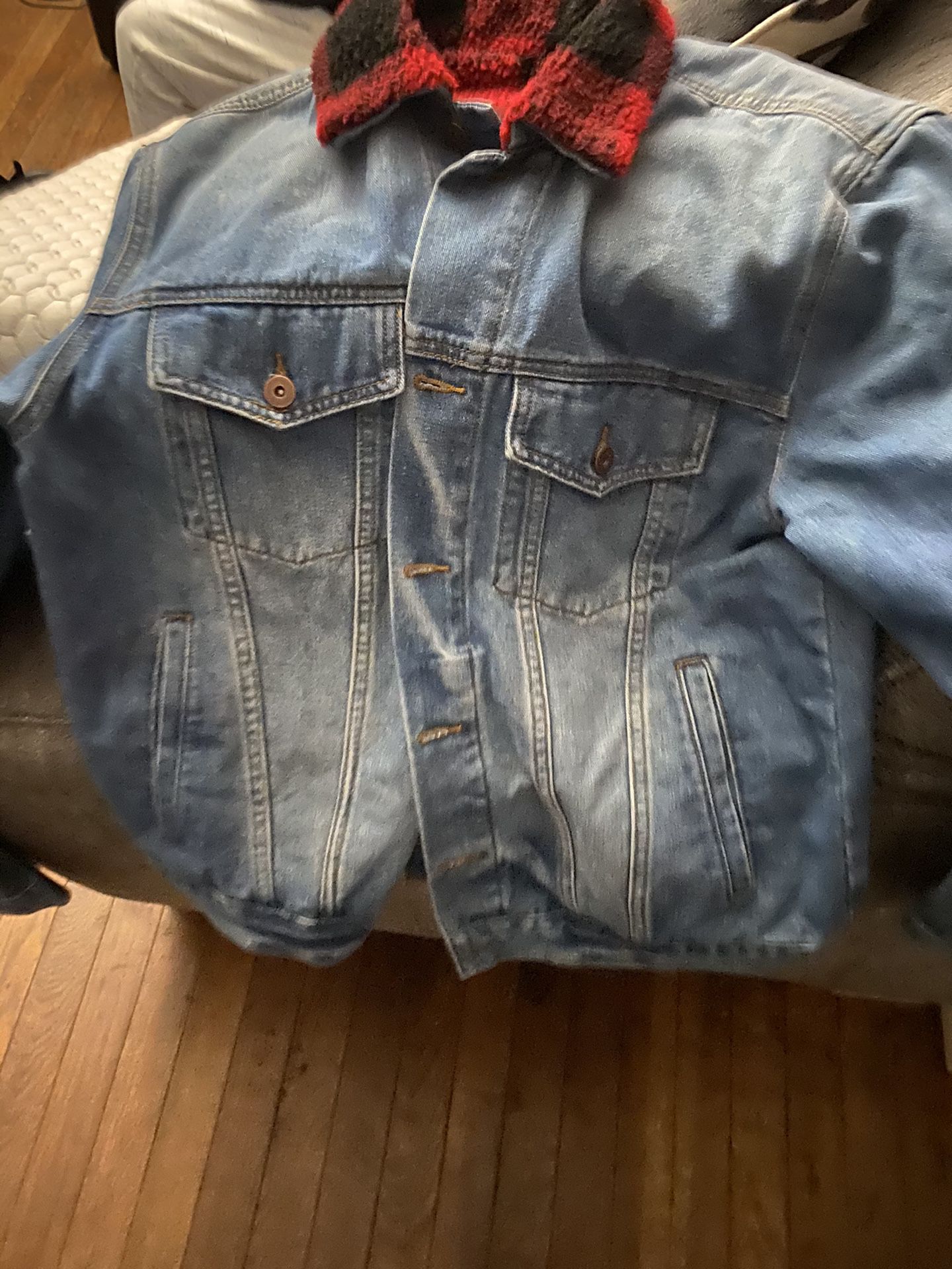 Men’s Denim Jacket Size XL