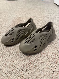 Foam runners Size 8