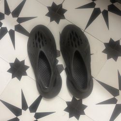 Yeezy Foam Runners Size 11