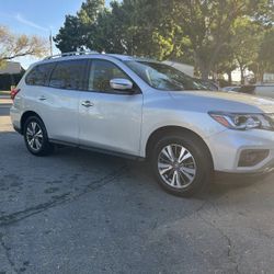 2017 Nissan Pathfinder