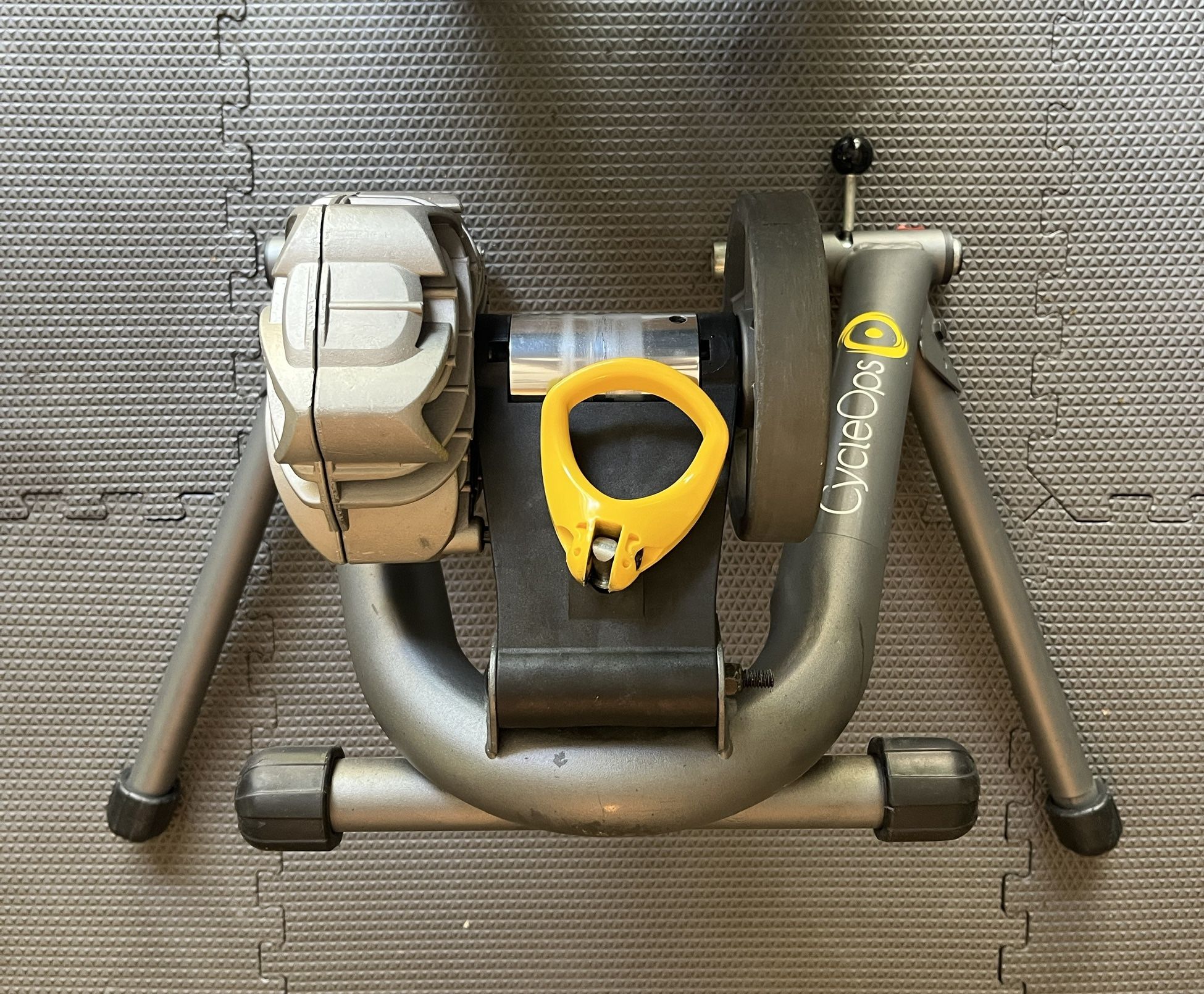 CycleOps Fluid 2 Wheel-On Indoor Bike Trainer