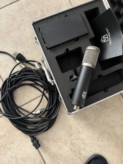 Lauten Audio Studio Microphone