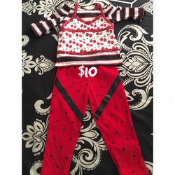 Monster high ( Ghoulia Yelps)