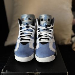 Jordan ‘unc home’ 6